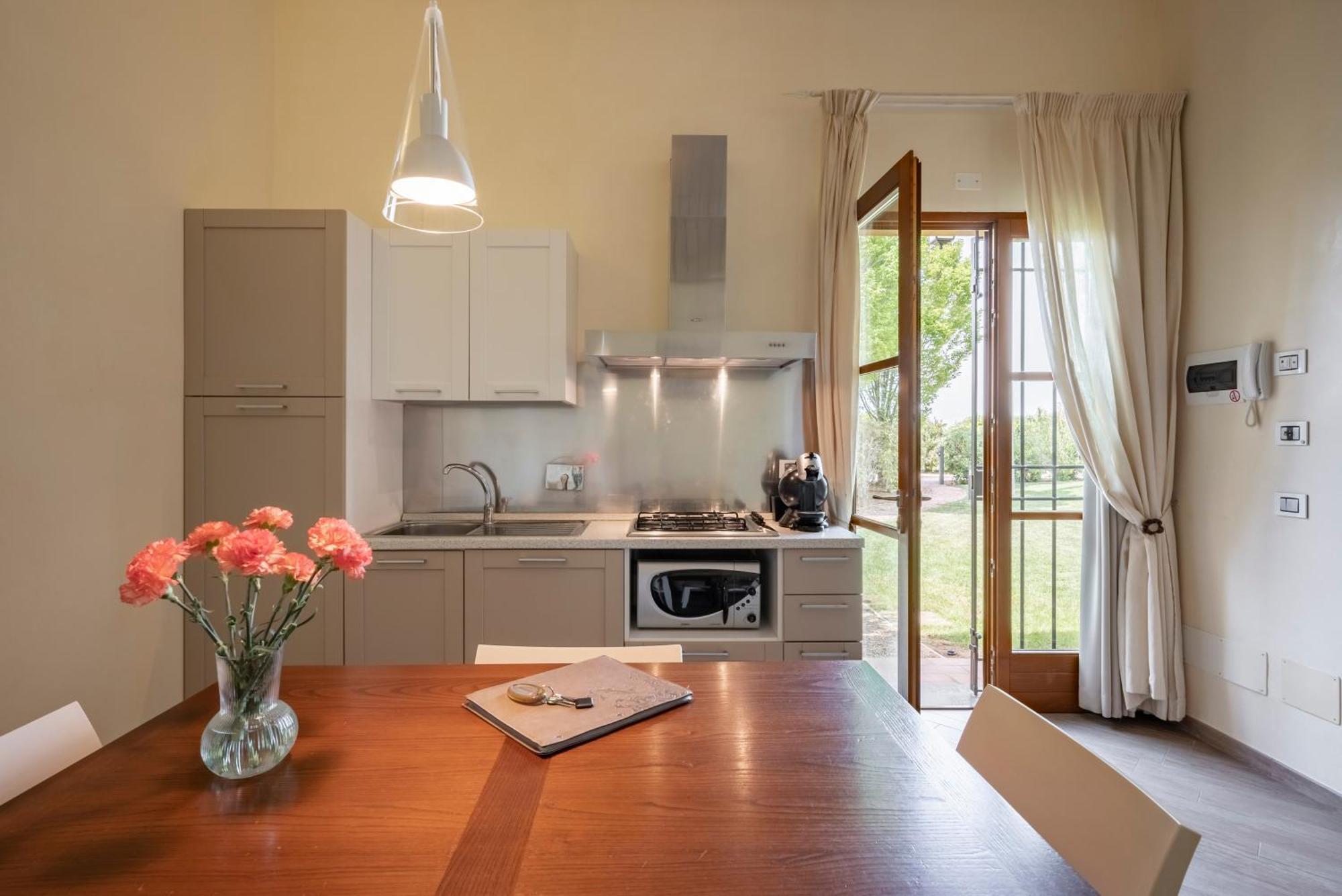 Podere Vignanova Accommodations & Spa Кастаньето-Кардуччи Экстерьер фото