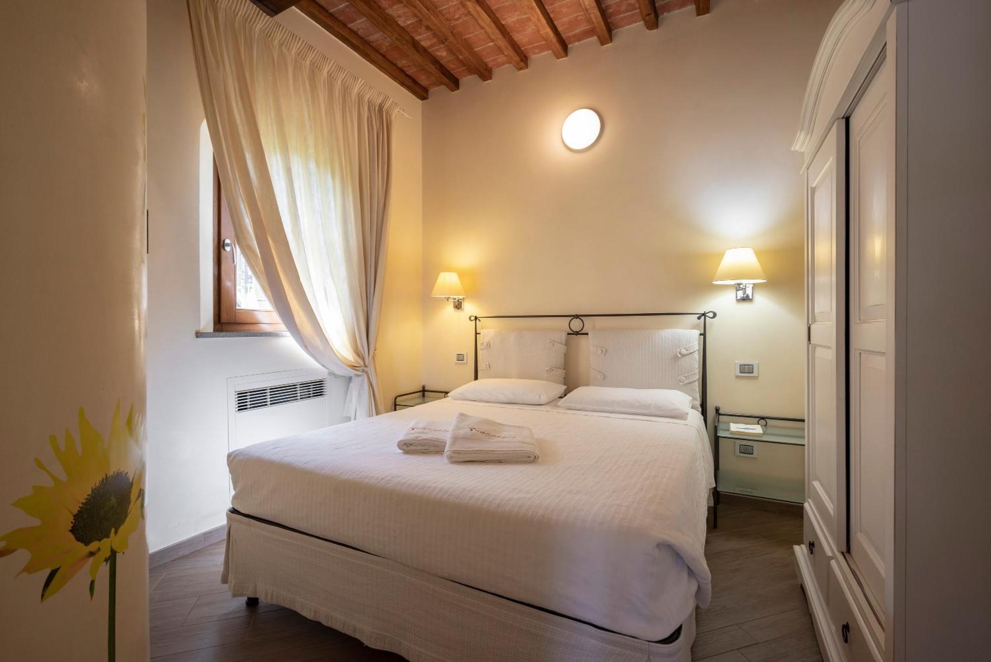 Podere Vignanova Accommodations & Spa Кастаньето-Кардуччи Экстерьер фото